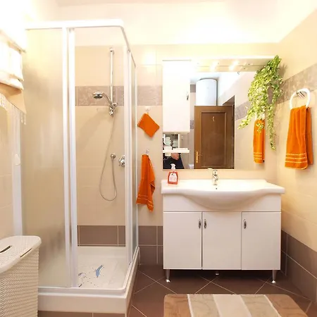 Mato 1424 Appartamento Pola